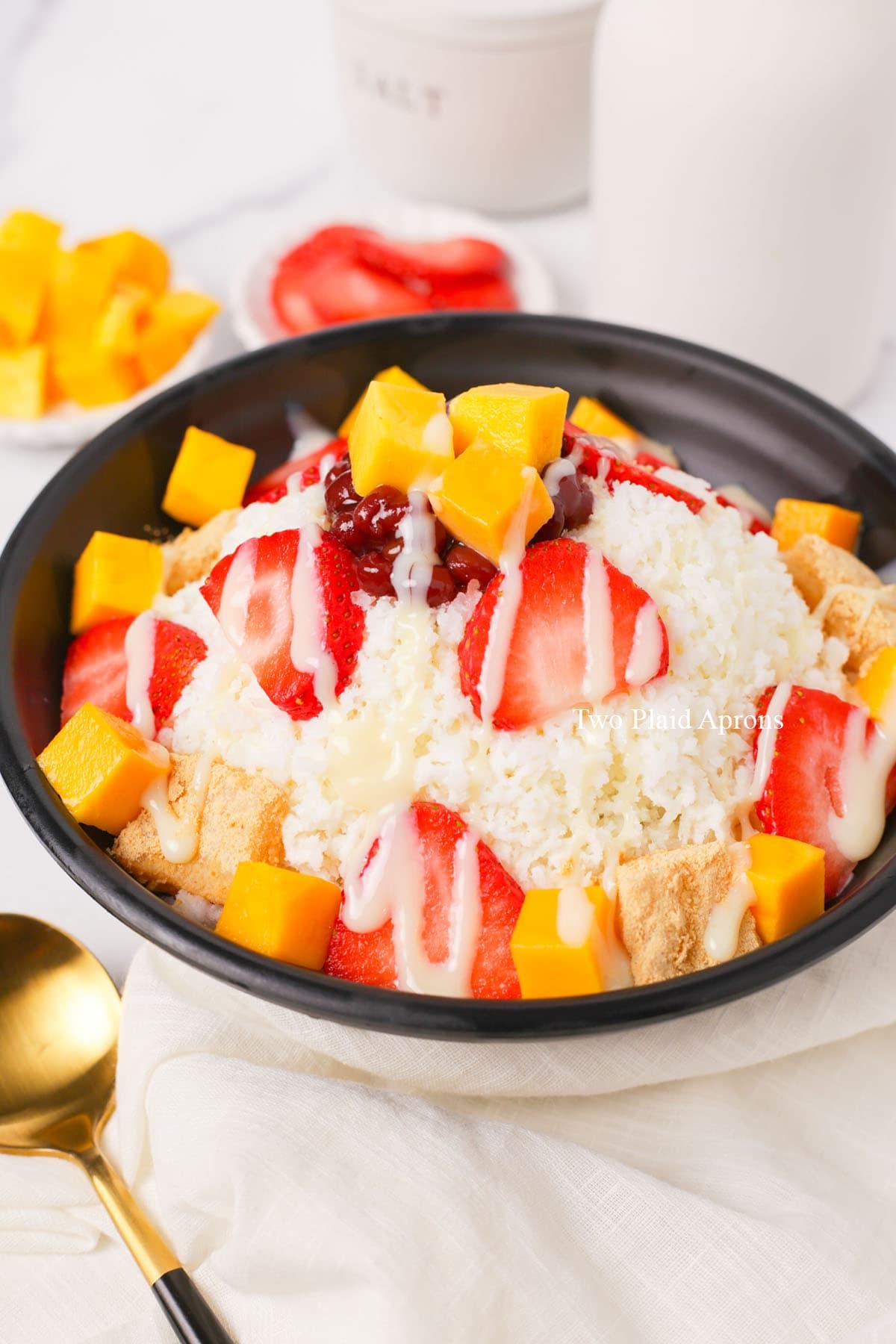 Bingsu Korean shaved ice with sweet read beans and berries