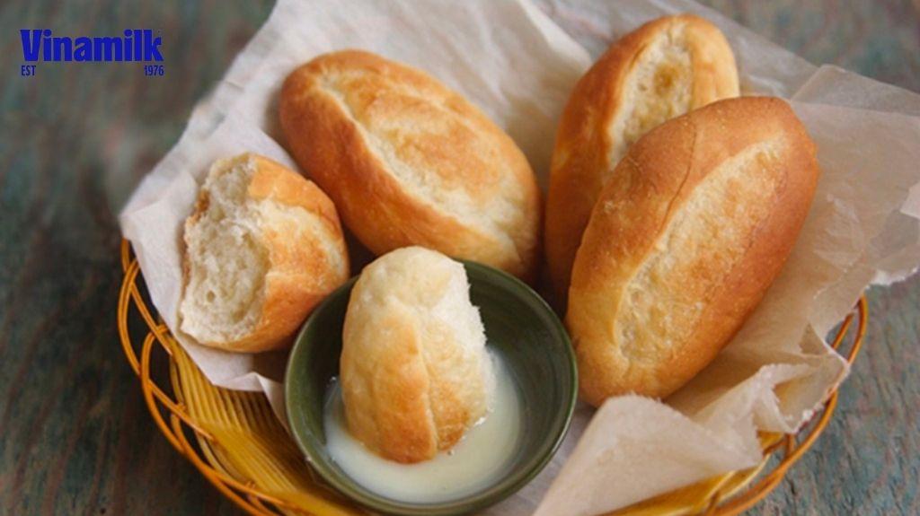 Bánh mì chấm sữa