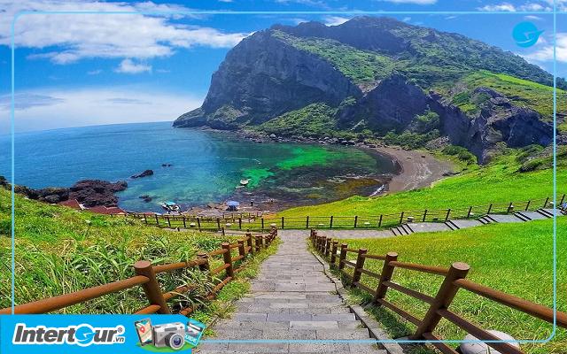 Những sự thật thú vị ẩn chứa sau vẻ đẹp của đảo Chechu Hàn Quốc