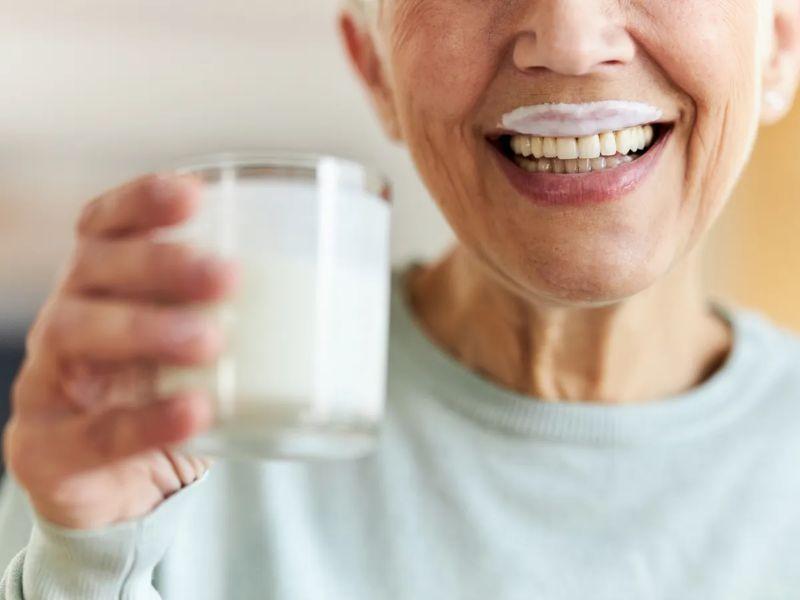 1 cốc sữa Ensure bao nhiêu calo?